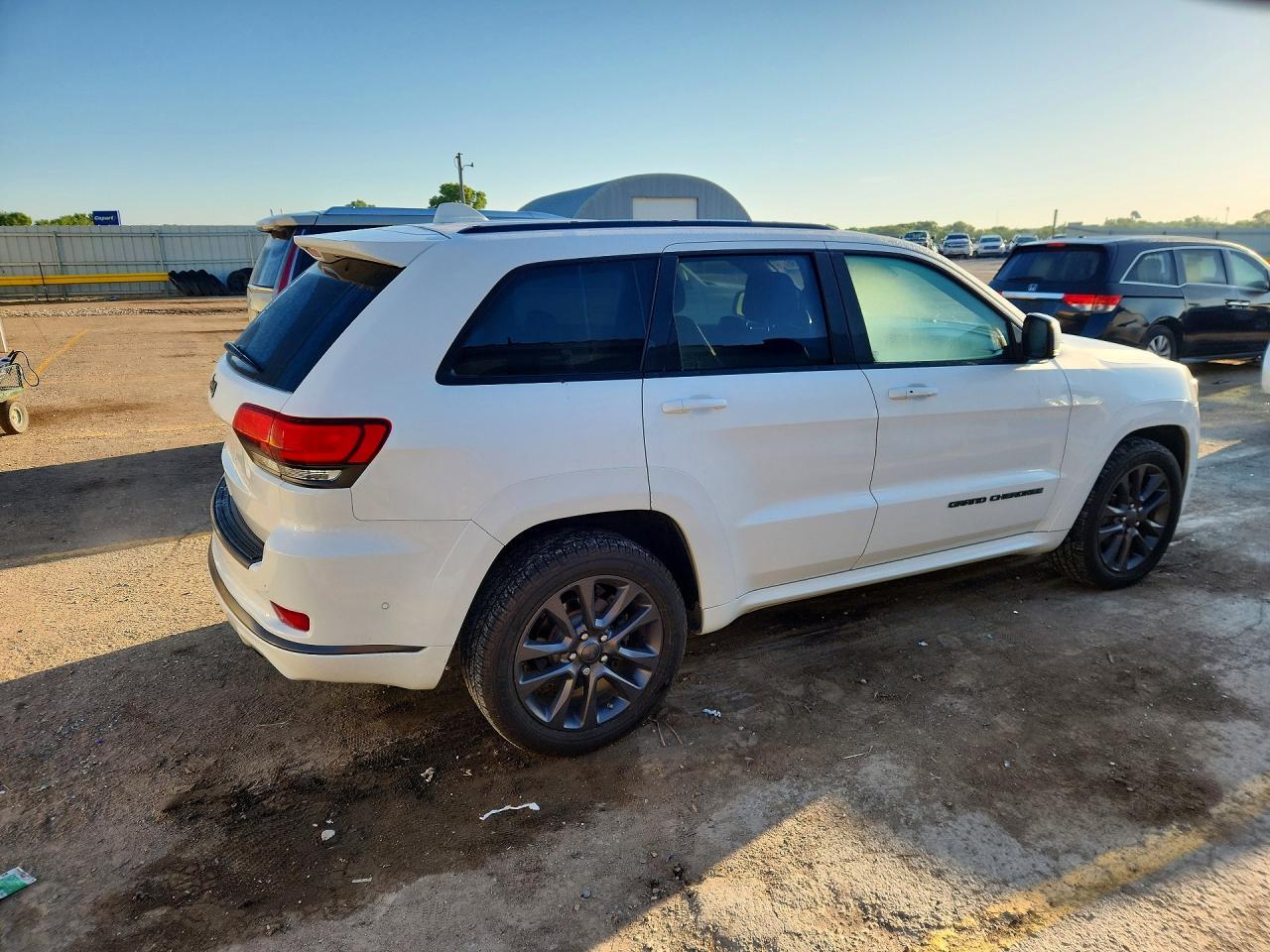2018 Jeep Grand Cherokee Overland - Фото 3
