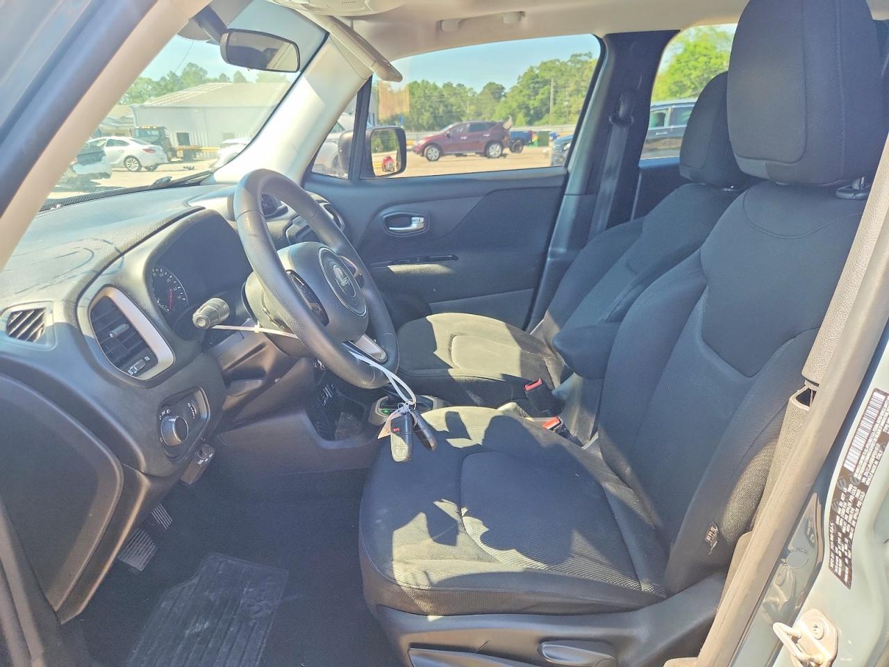 2017 Jeep Renegade Sport - Image 7