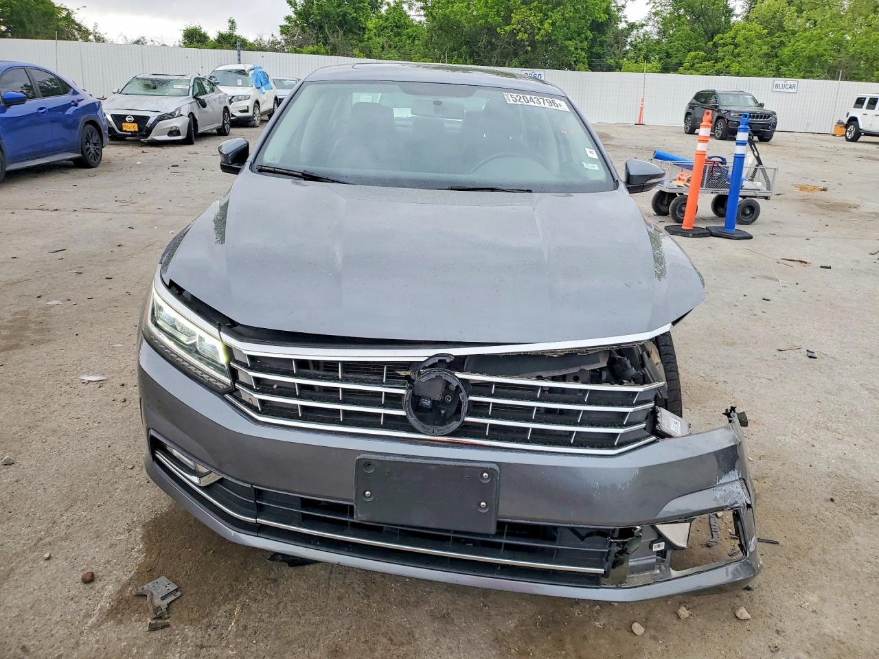 2017 Volkswagen Passat Se - Фото 5