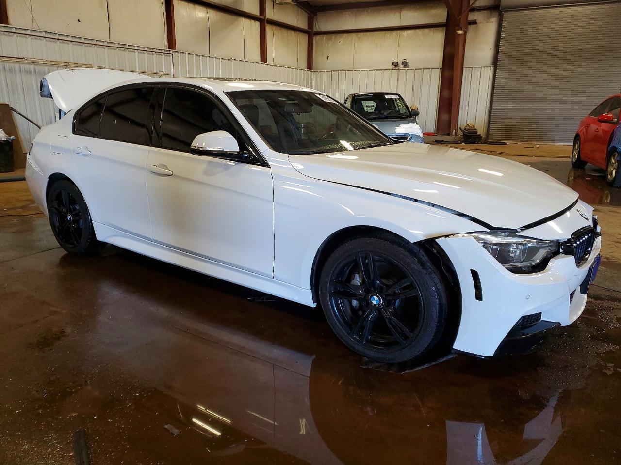 2018 BMW 330 Xi - Фото 4