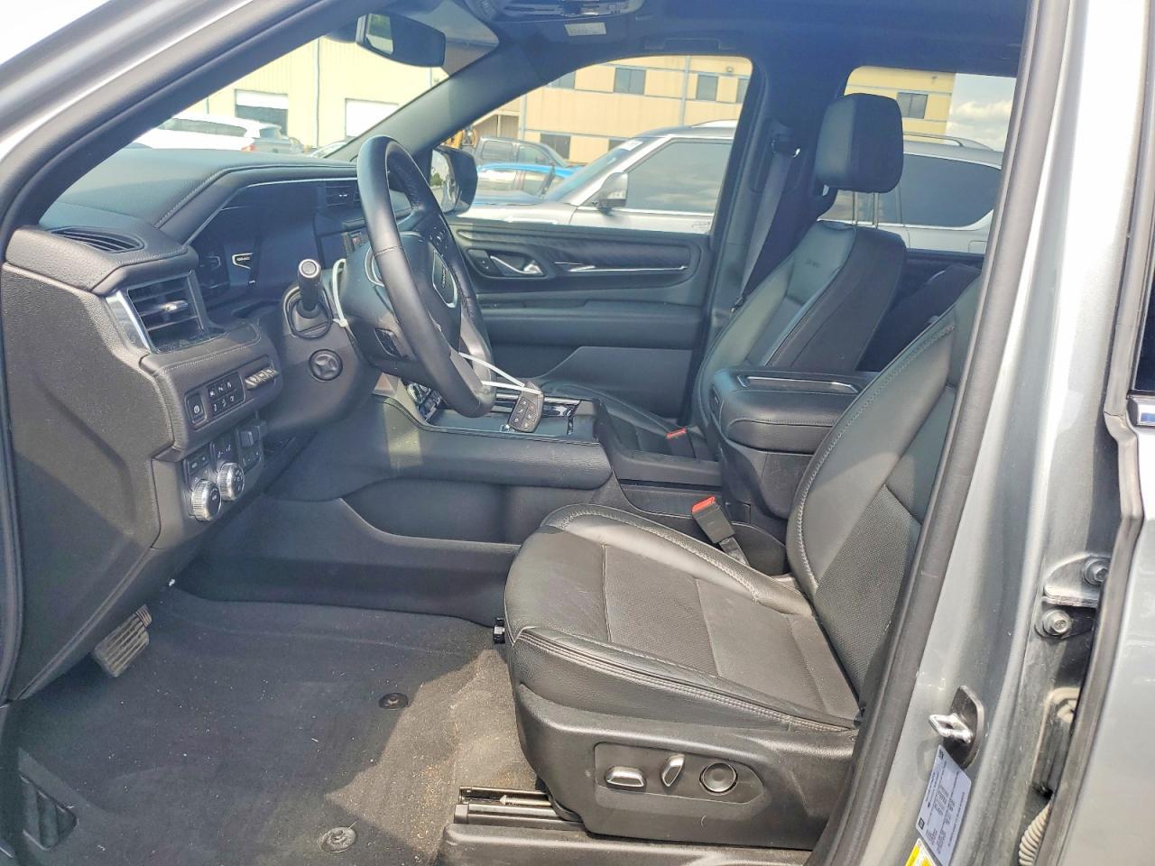 2024 GMC Yukon Denali - Фото 7