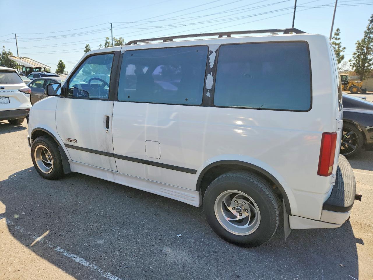 1989 Chevrolet Astro - Image 2