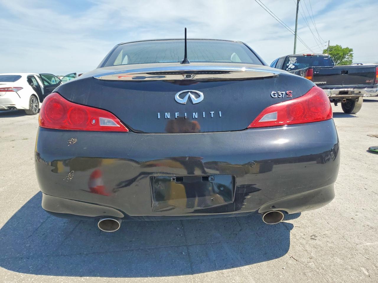 2011 Infiniti G37 Convertible Base - Image 6