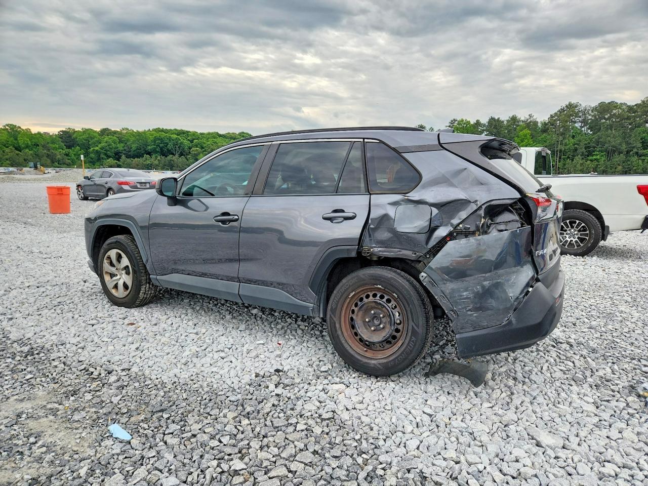 2020 Toyota Rav4 Le - Фото 2