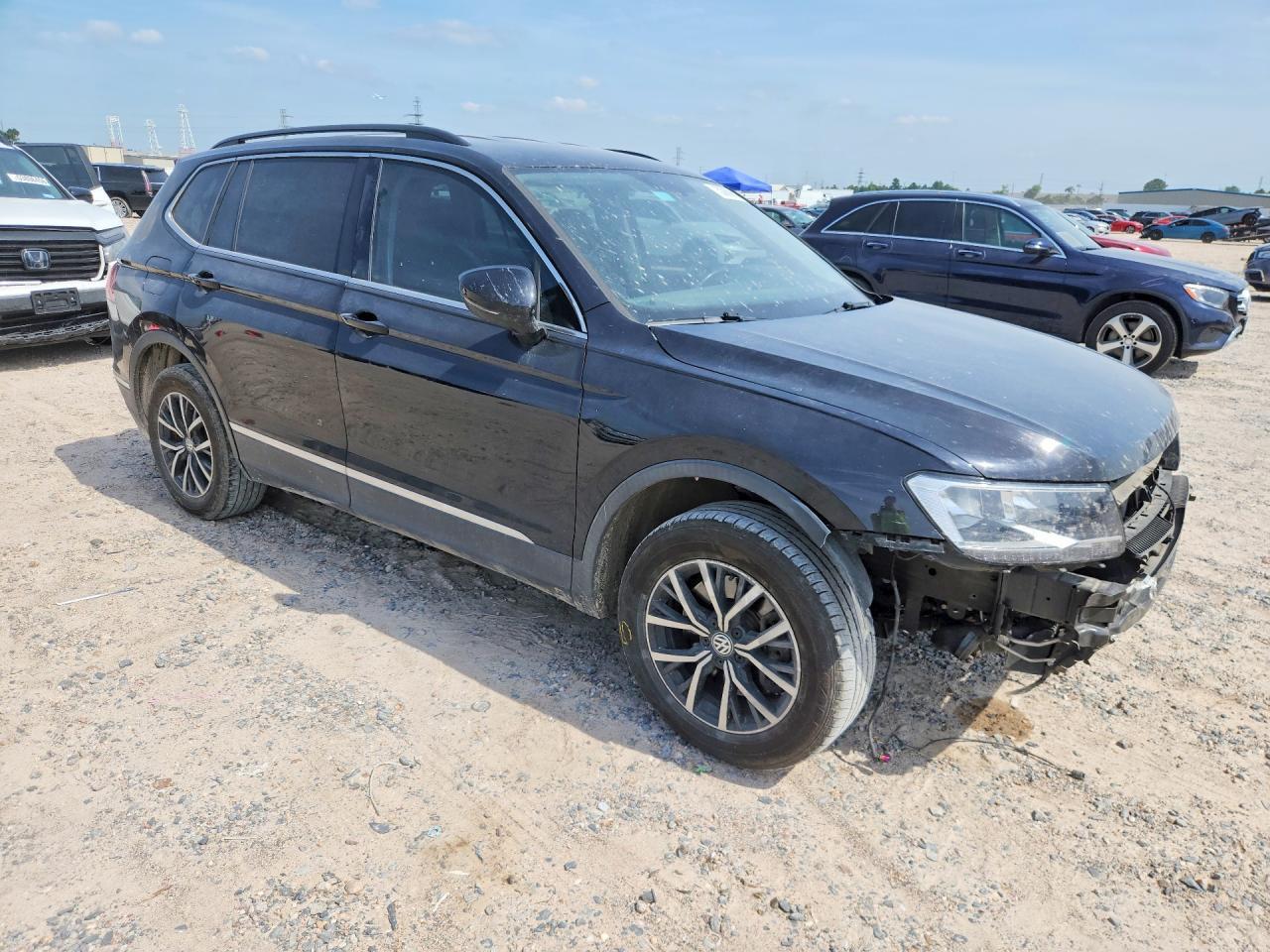 2020 Volkswagen Tiguan Se - Фото 4