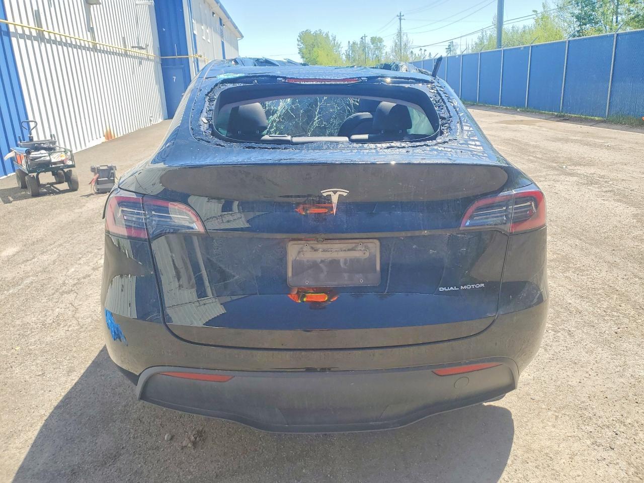 2024 Tesla Model Y - Фото 6