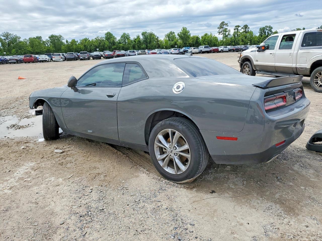 2023 Dodge Challenger Sxt - Image 2