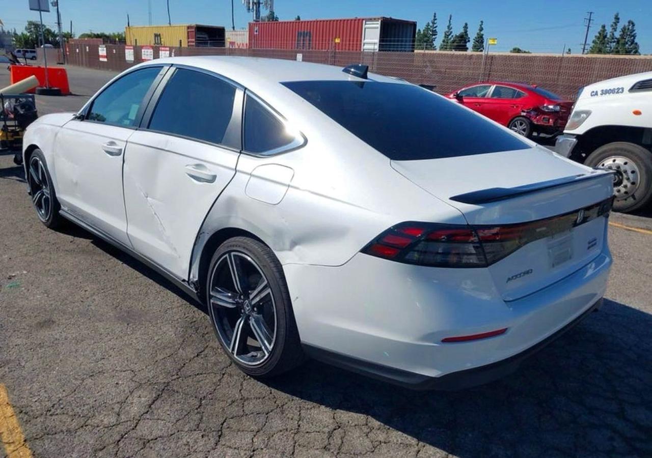 2024 Honda Accord Hybrid Sport - Image 3