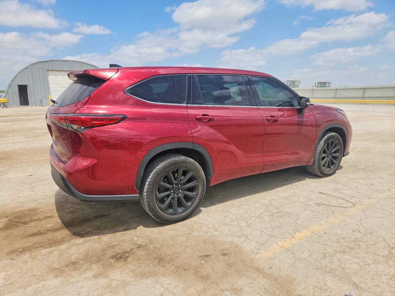 2022 Toyota Highlander Le - Фото 3