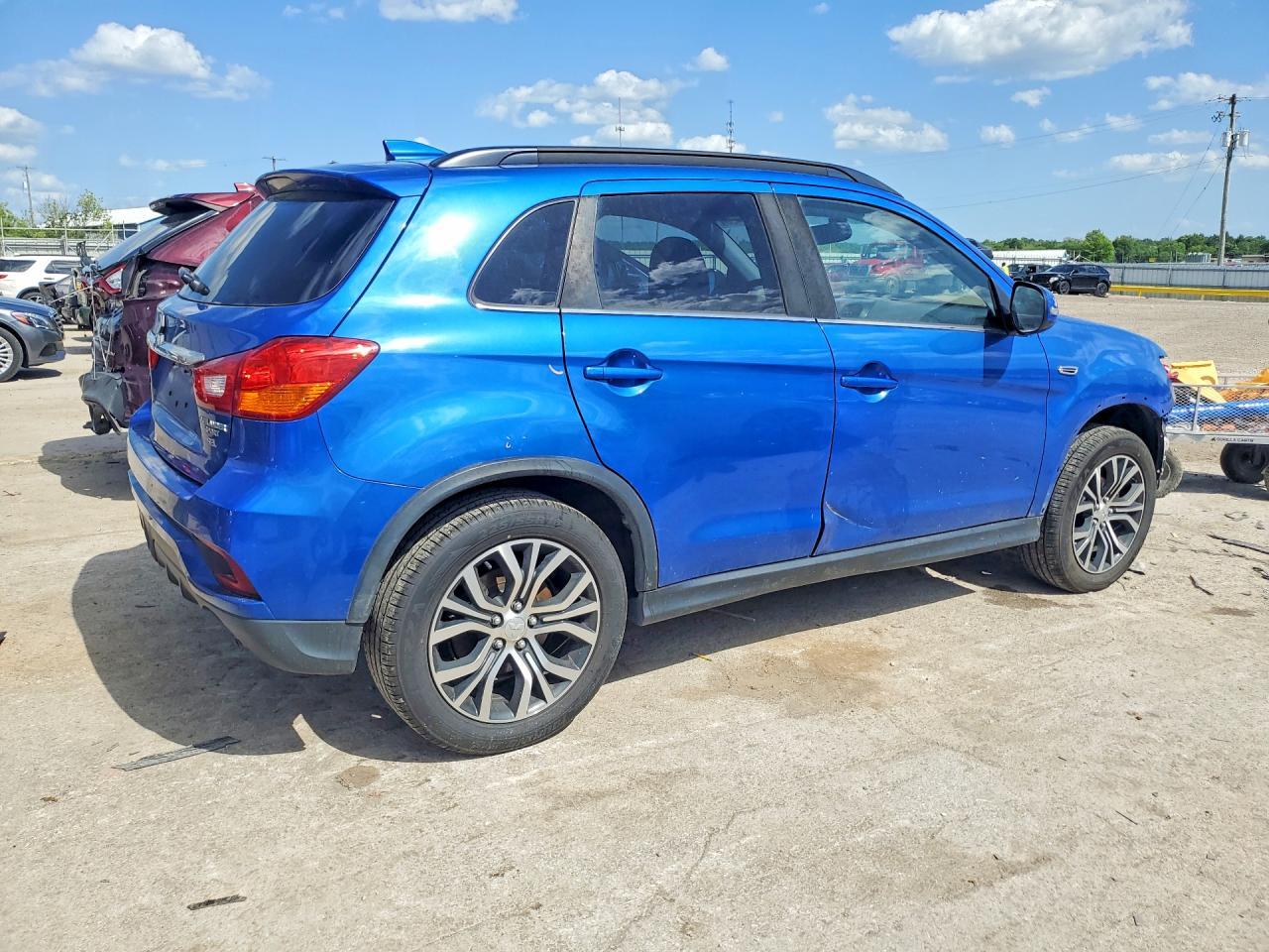2018 Mitsubishi Outlander Sport Sel - Image 3
