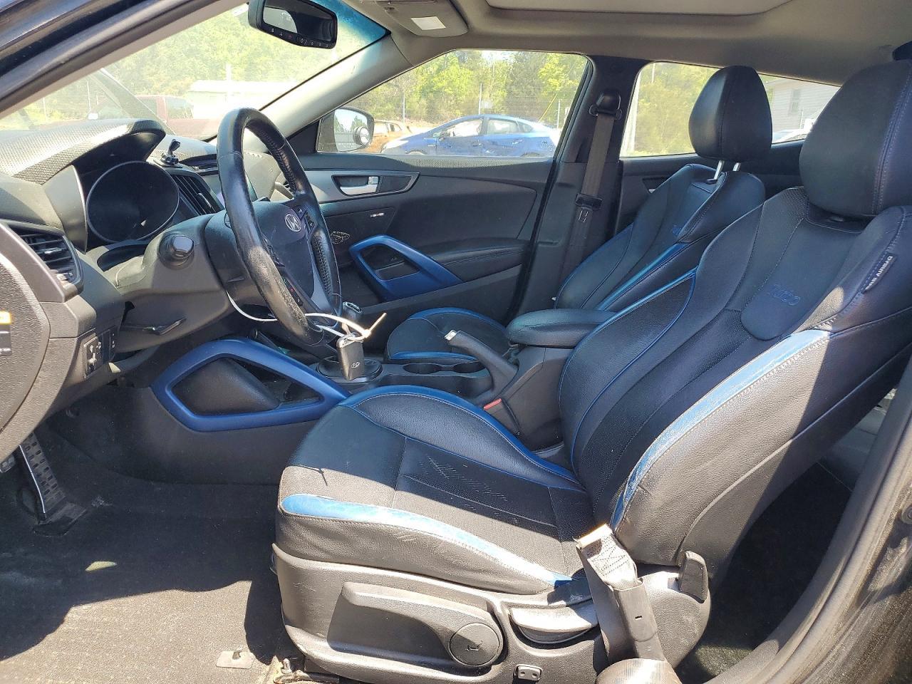 2013 Hyundai Veloster Base - Image 7