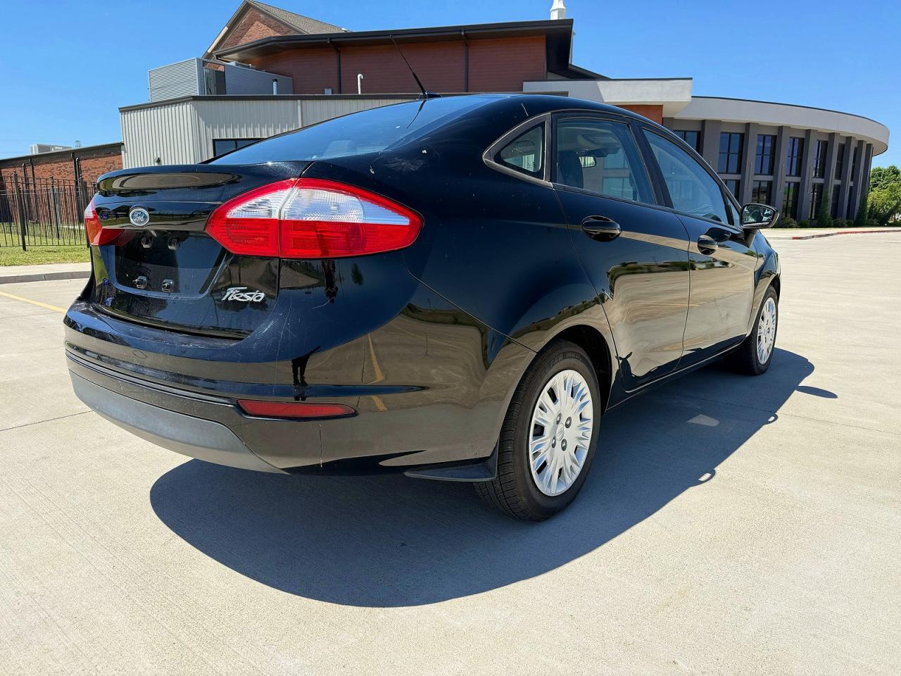 2019 Ford Fiesta S - Фото 4