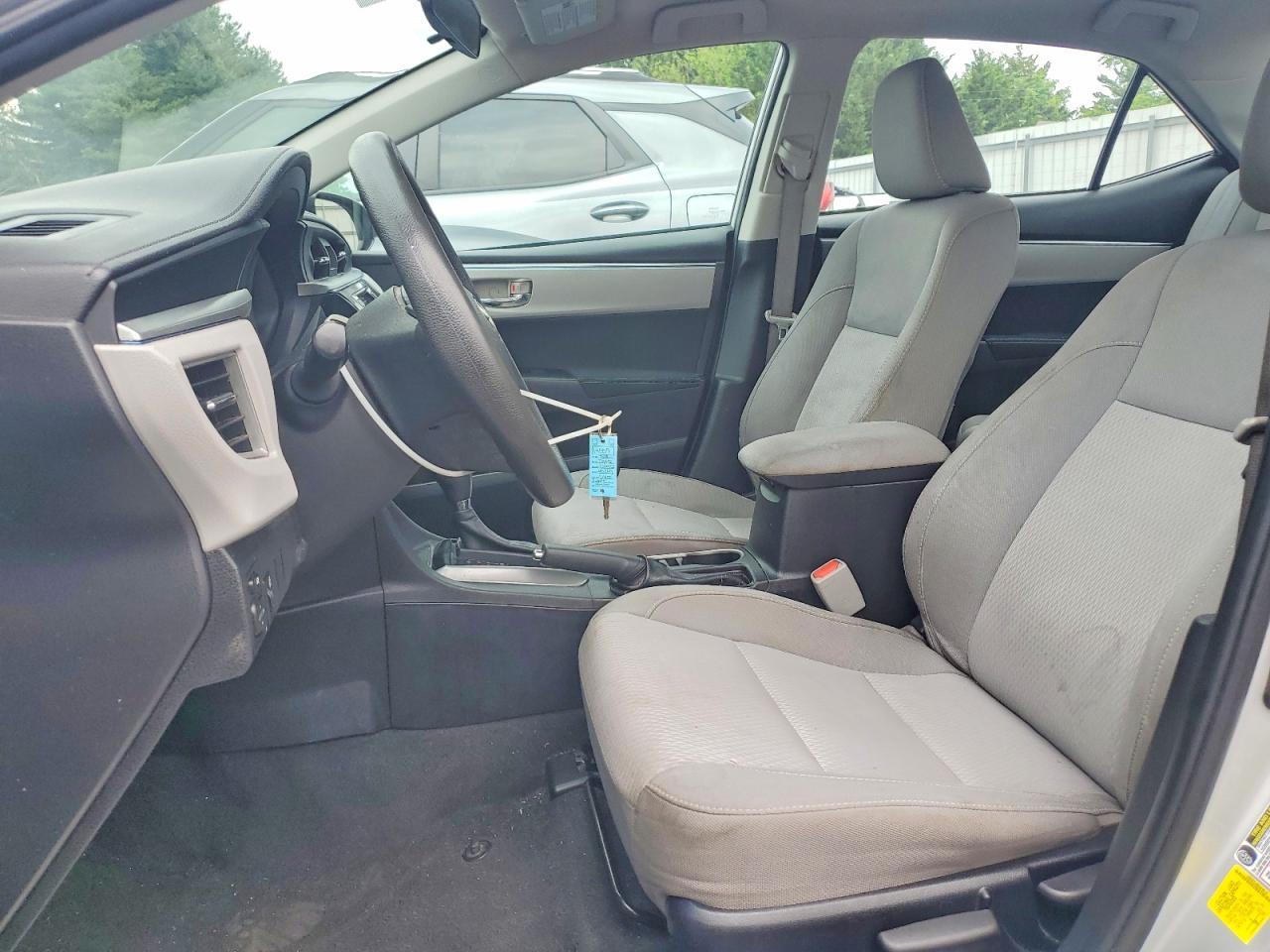 2015 Toyota Corolla Le - Фото 7