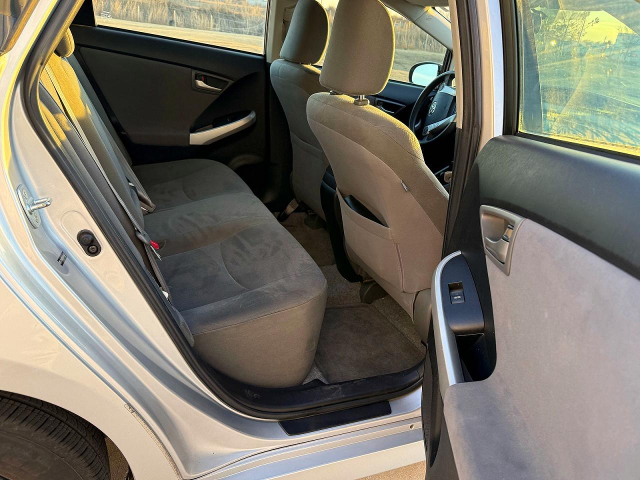 2012 Toyota Prius - Image 6