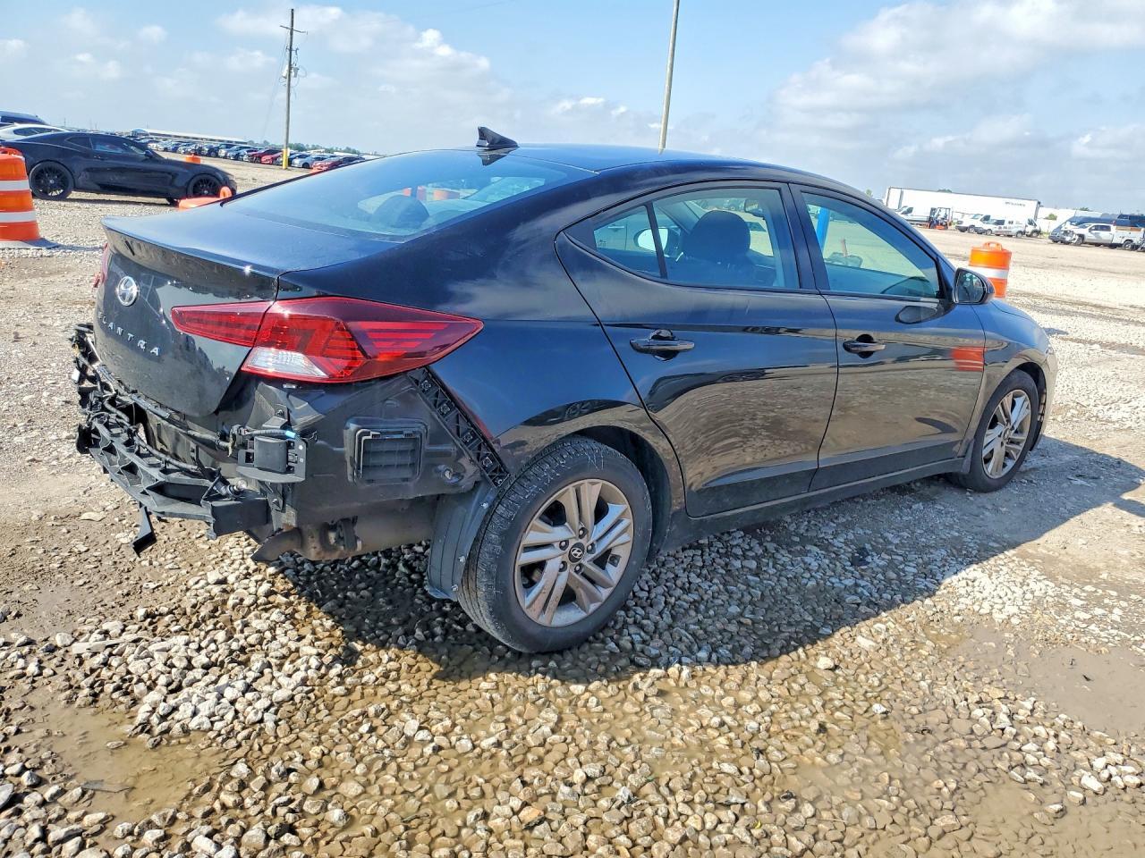 2019 Hyundai Elantra Se - Фото 3