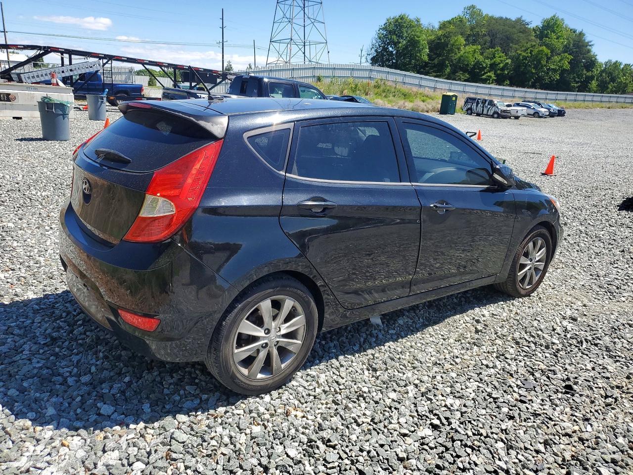 2013 Hyundai Accent Se - Фото 3