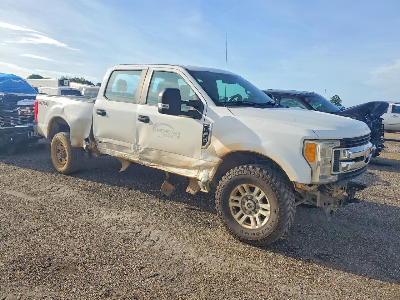 2017 Ford F350 Super Duty - Фото 4