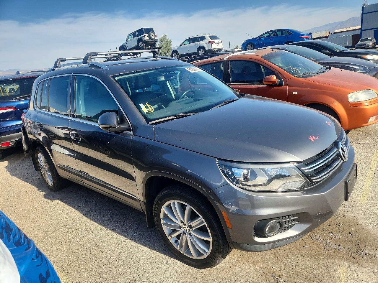 2016 Volkswagen Tiguan S - Image 4