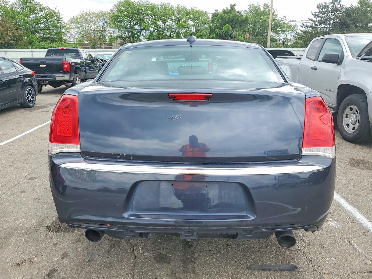 2017 Chrysler 300C - Фото 6