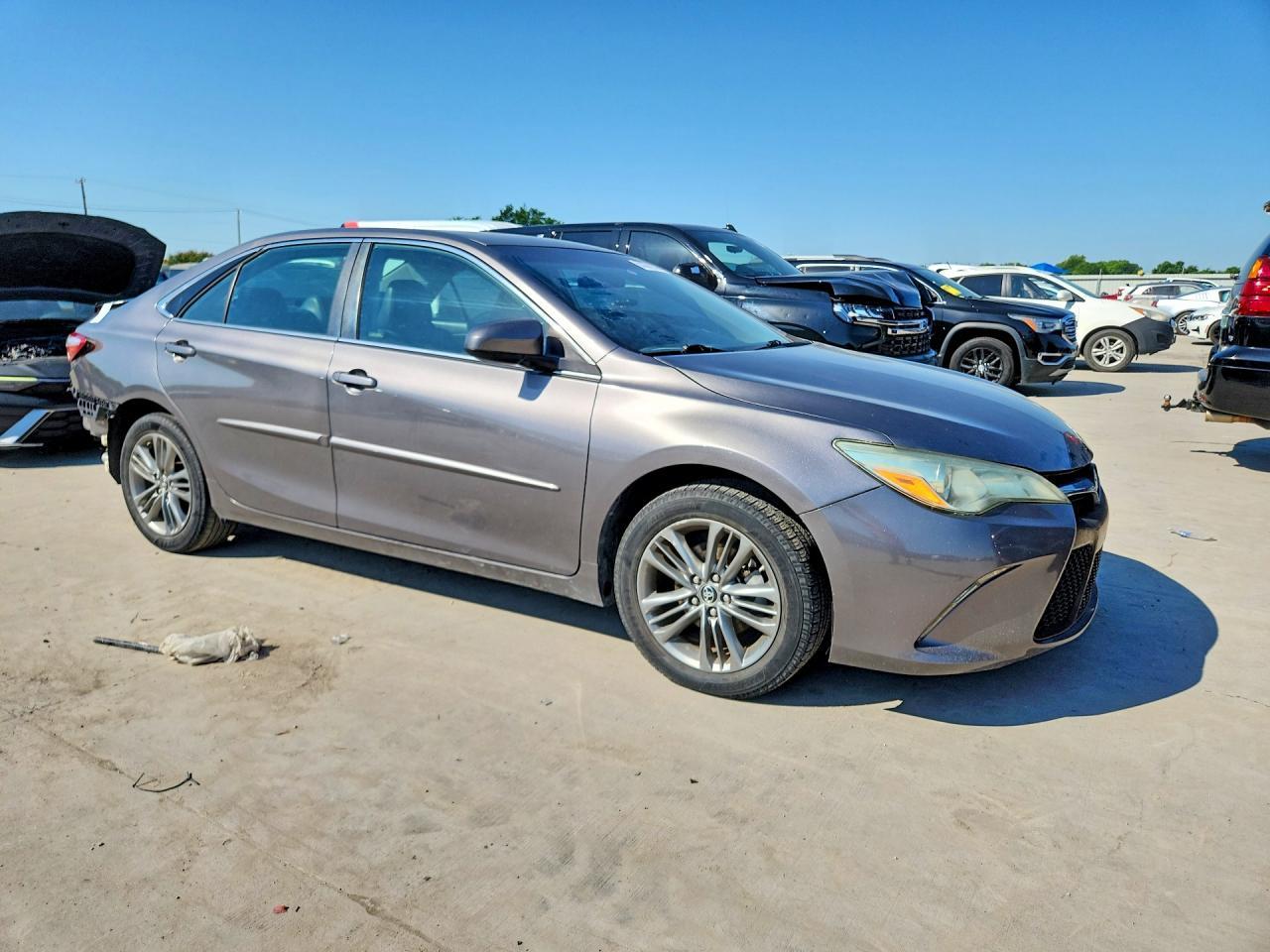 2017 Toyota Camry Se - Фото 4