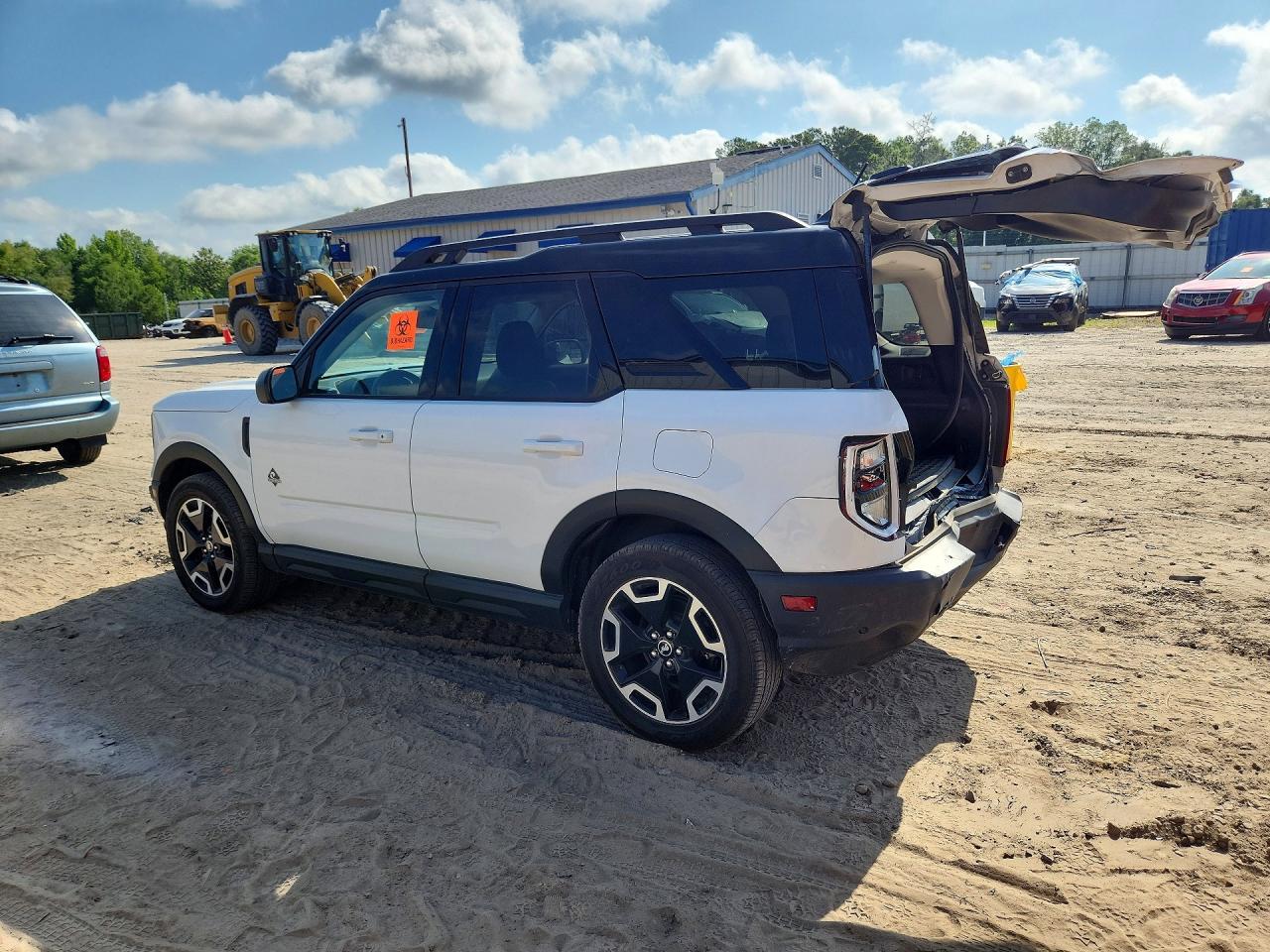 2024 Ford Bronco Sport Outer Banks - Фото 2