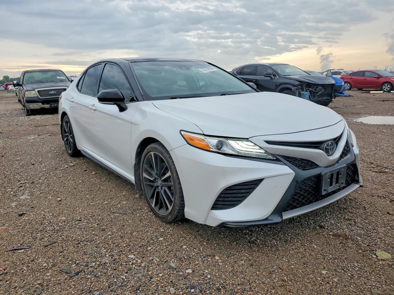 2020 Toyota Camry Xse - Image 4