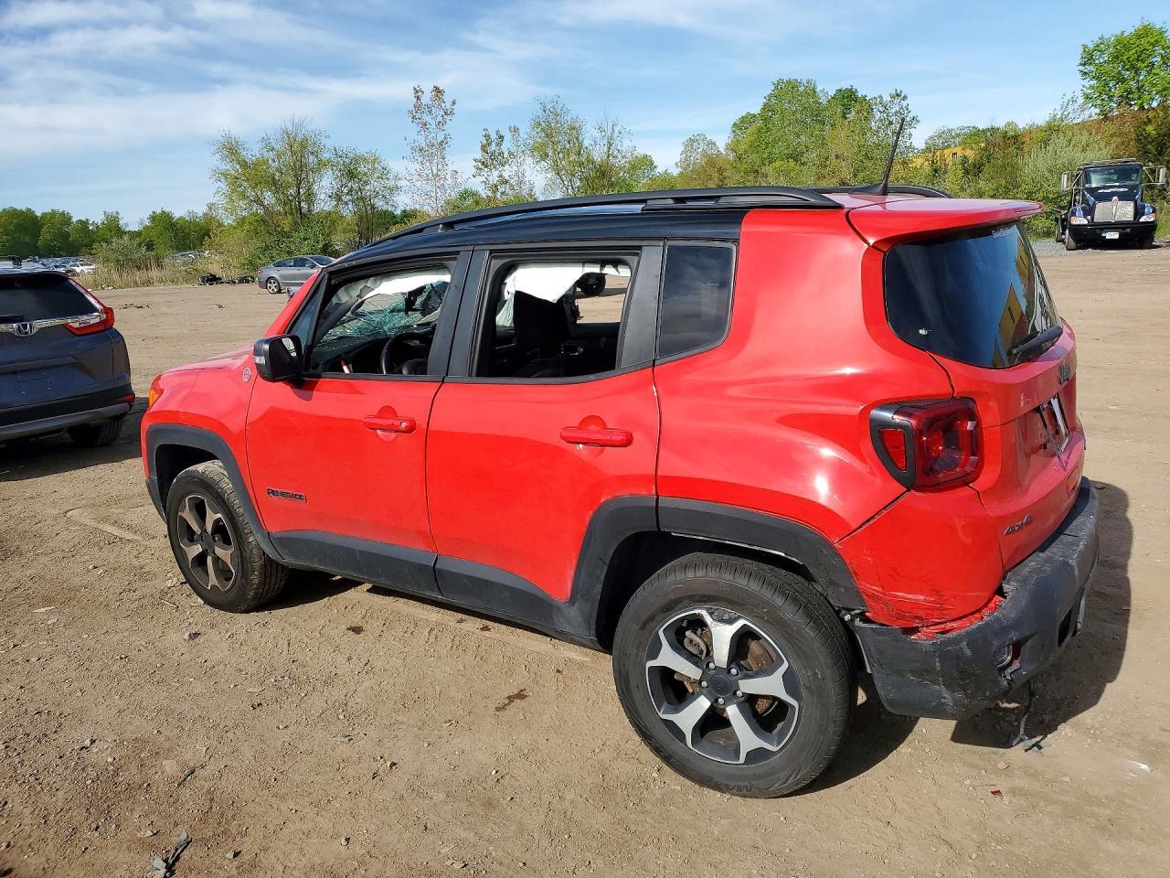 2019 Jeep Renegade Trailhawk - Image 2