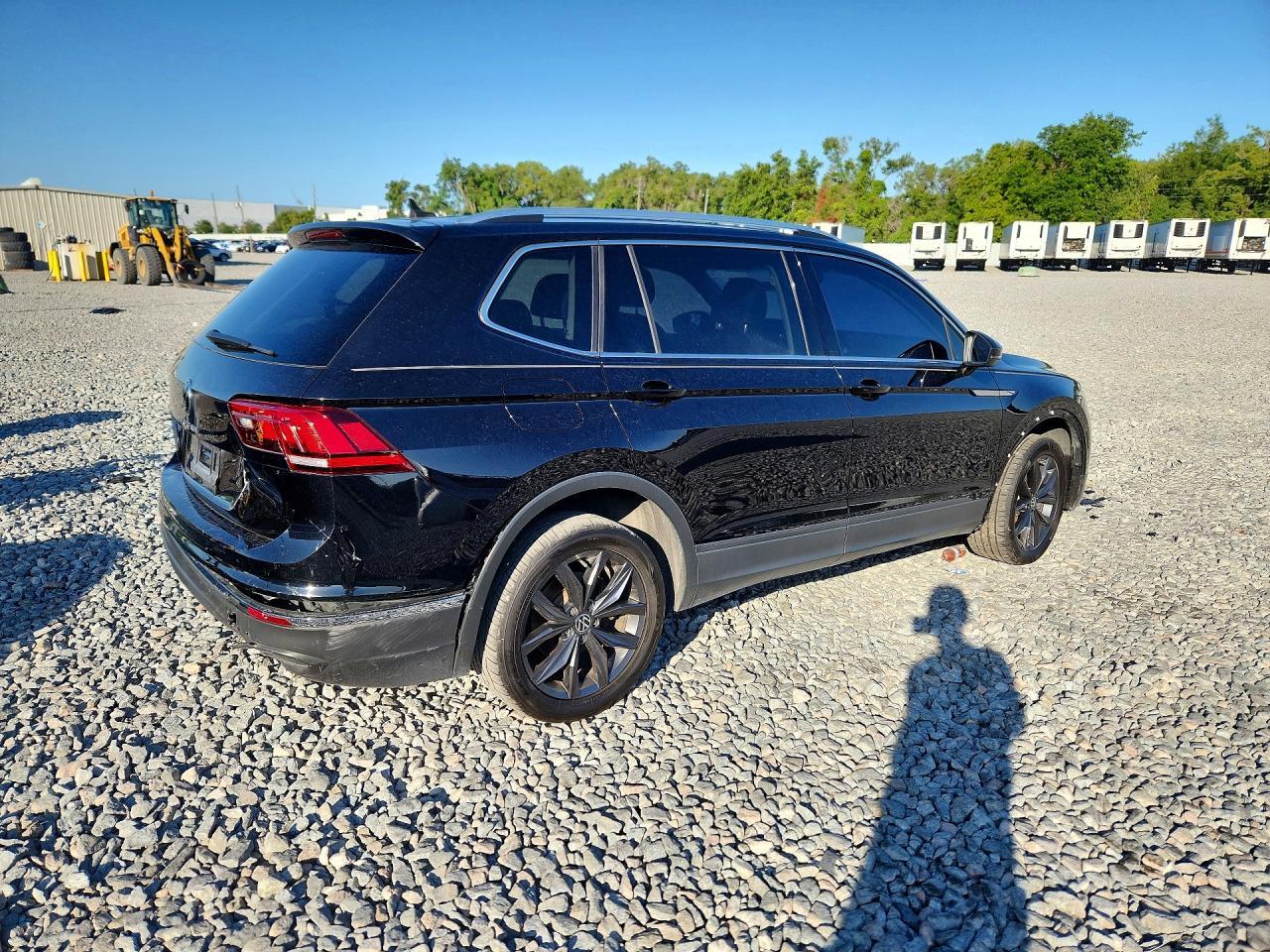 2022 Volkswagen Tiguan Se - Фото 3