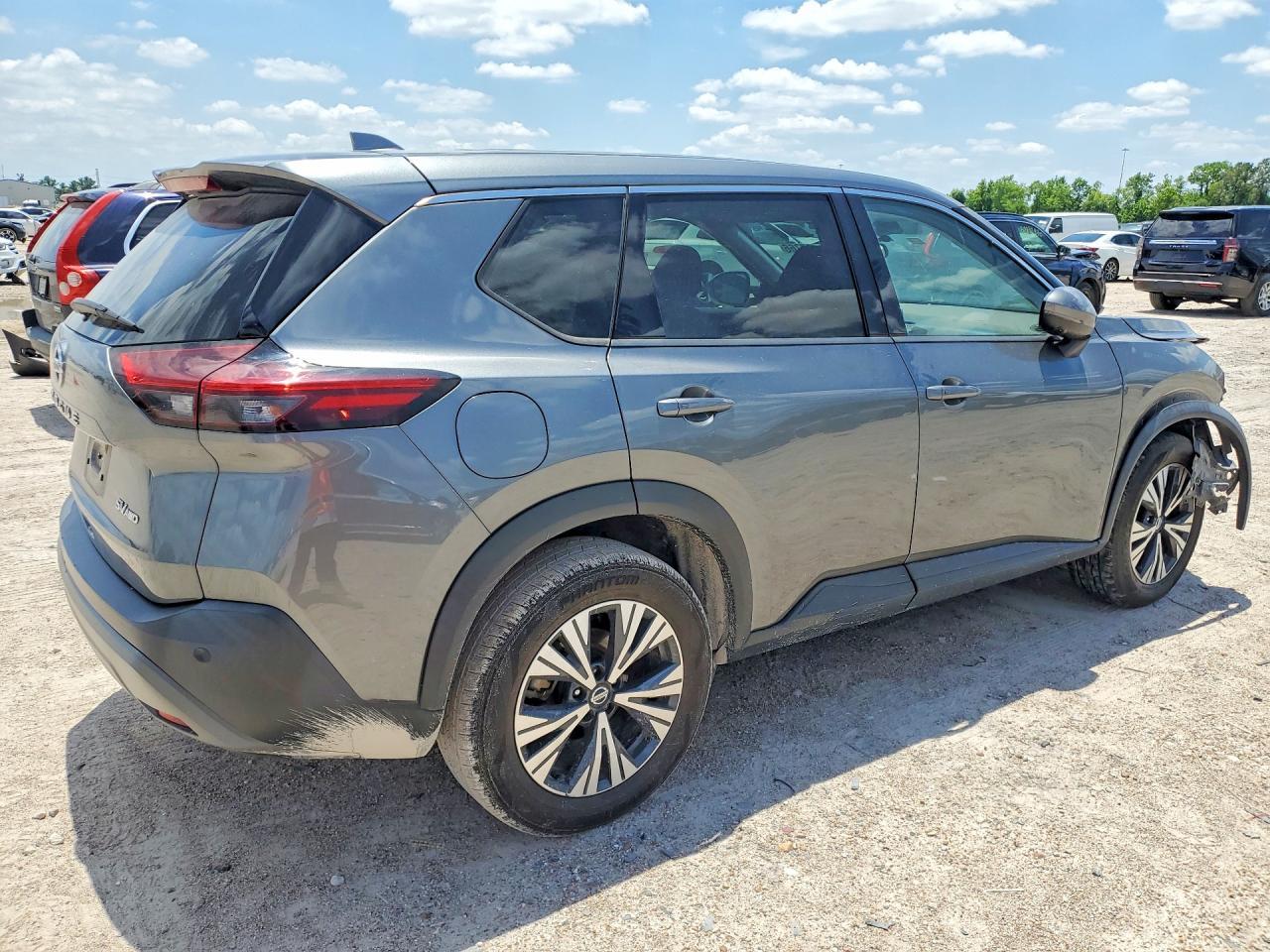2021 Nissan Rogue Sv - Image 3