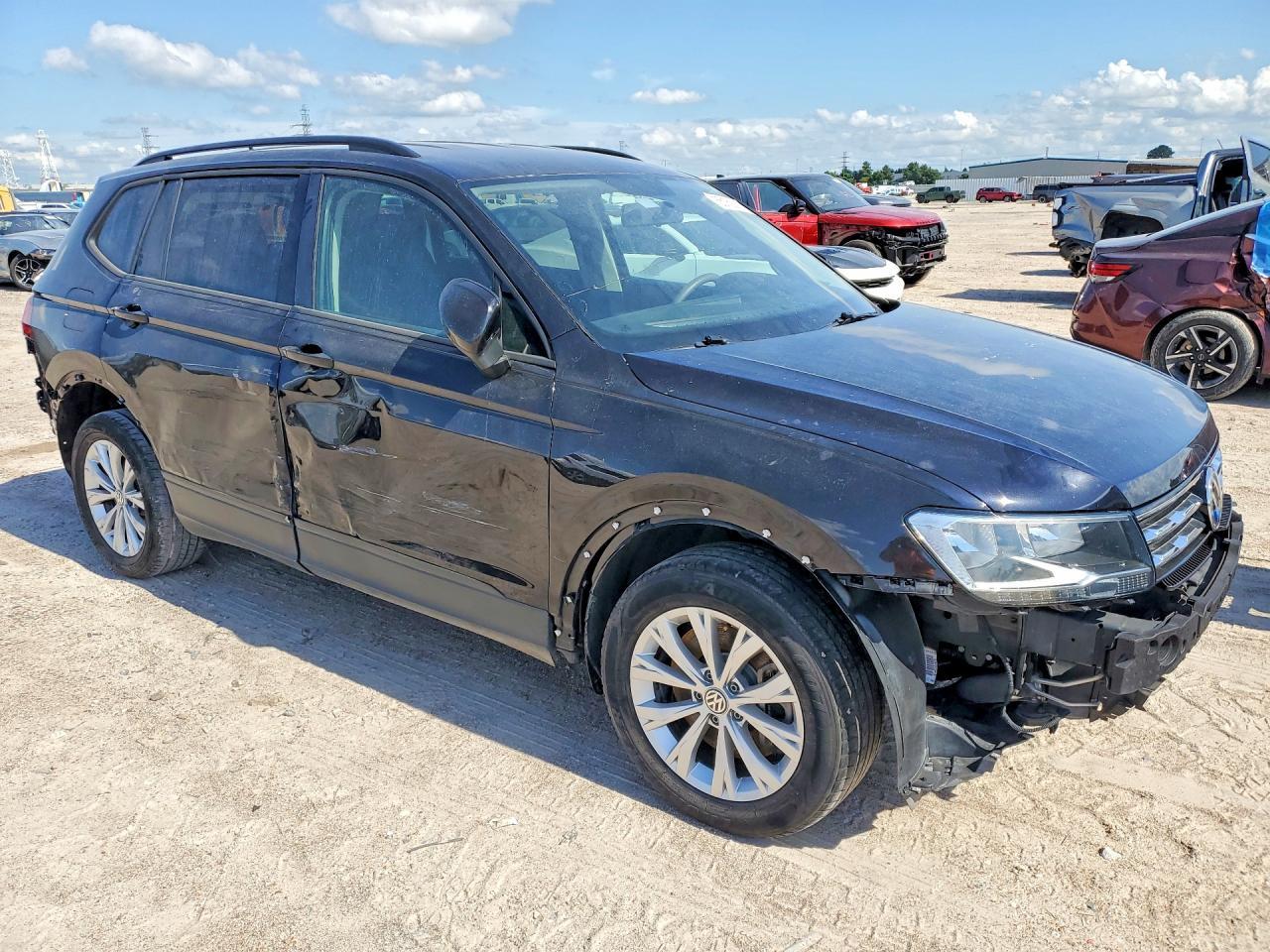 2020 Volkswagen Tiguan S - Image 4