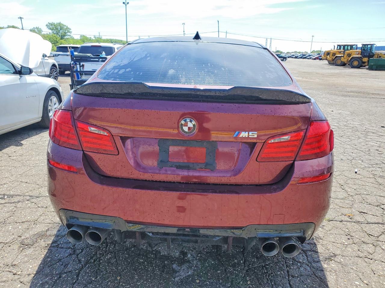 2013 BMW M5 - Фото 6
