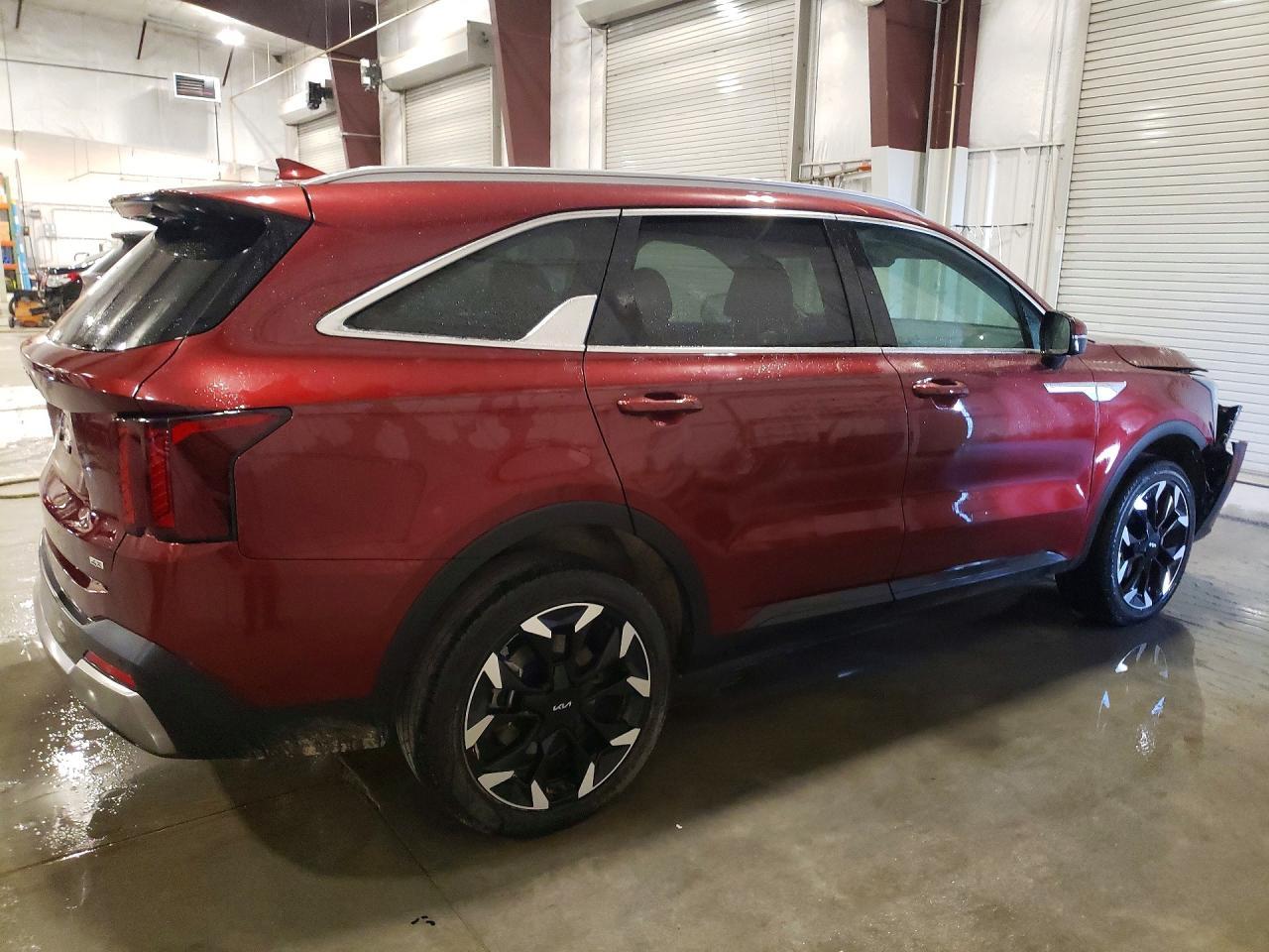 2025 Kia Sorento Ex - Image 3