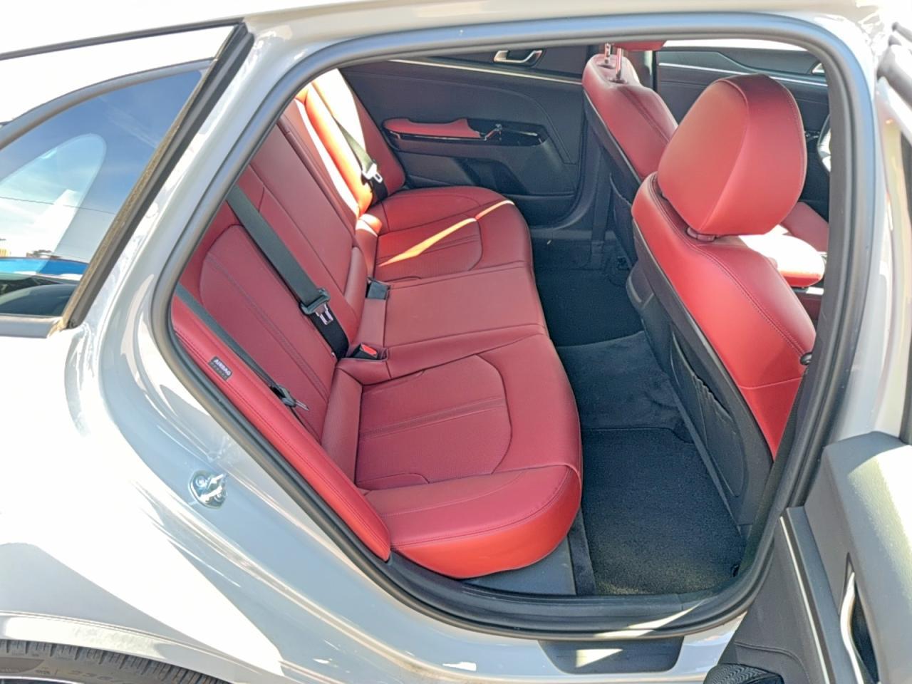 2025 Kia K5 Gt Line - Image 6