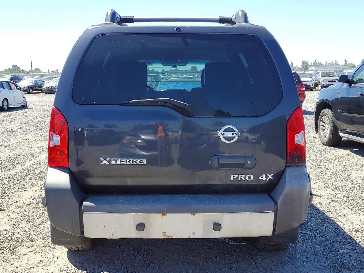 2012 Nissan Xterra X - Фото 6
