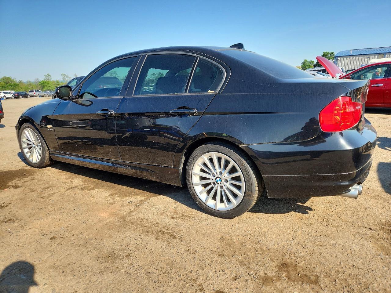 2011 BMW 328 Xi Sulev - Image 2