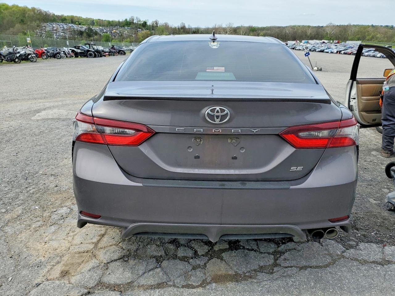 2024 Toyota Camry Se - Фото 6