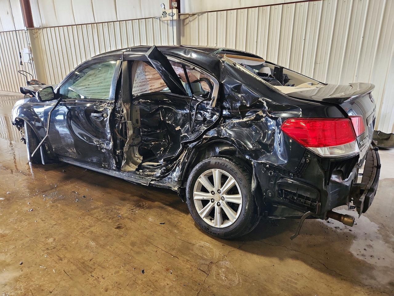 2010 Subaru Legacy 2.5I Premium - Фото 2