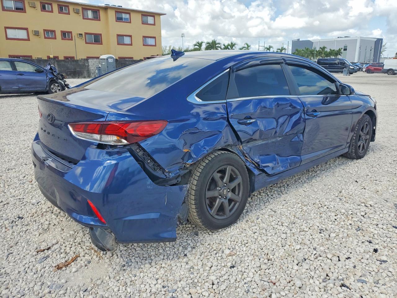 2019 Hyundai Sonata Se - Image 3