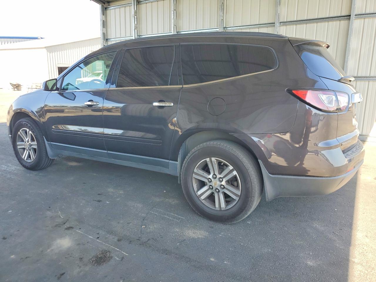 2017 Chevrolet Traverse Lt - Image 2