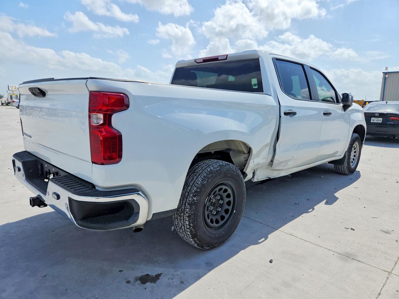 2024 Chevrolet Silverado C1500 - Фото 3