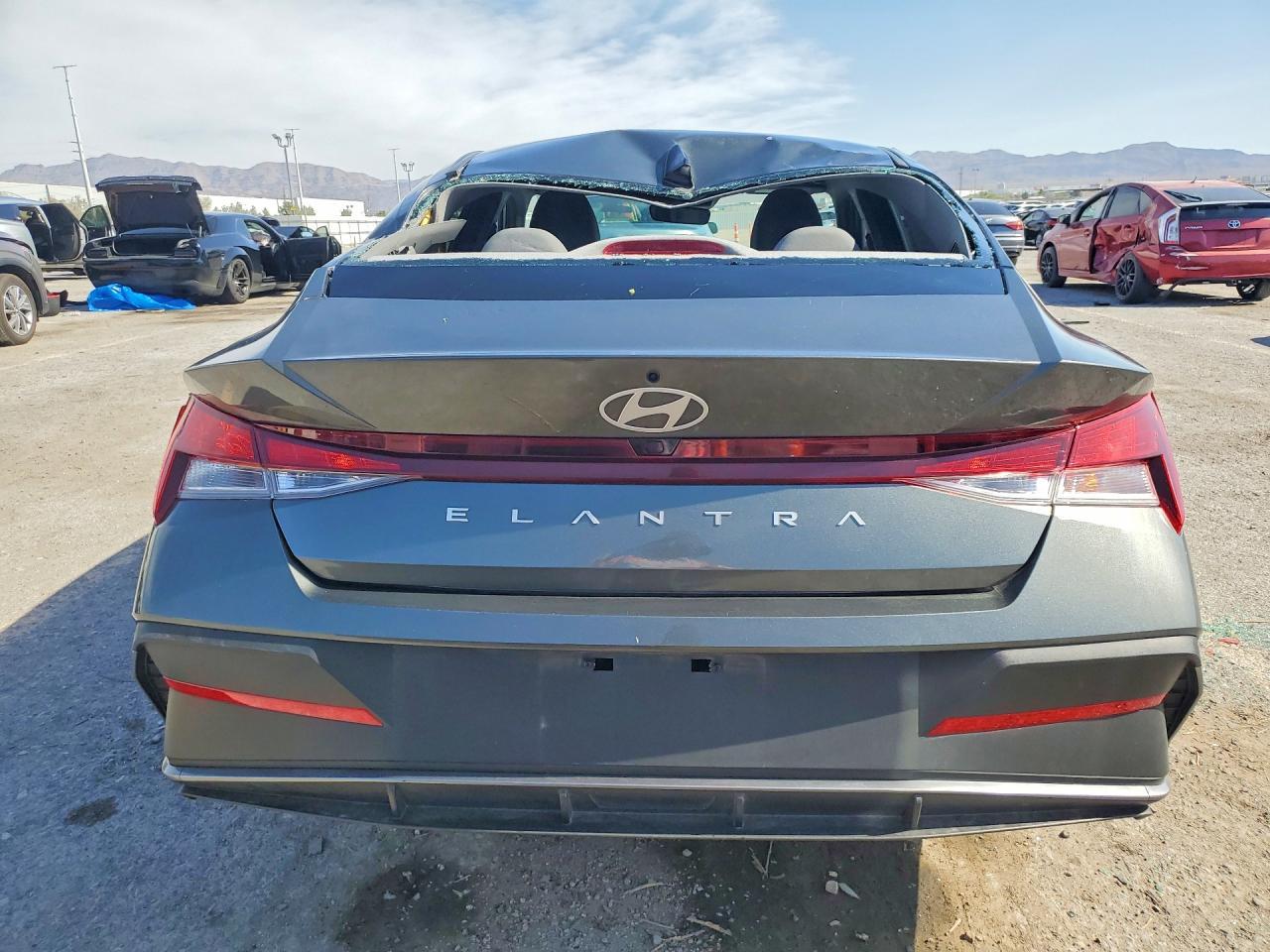 2024 Hyundai Elantra Sel - Фото 6