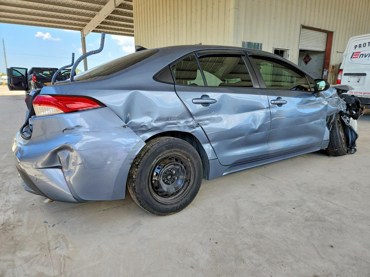 2022 Toyota Corolla L - Image 3