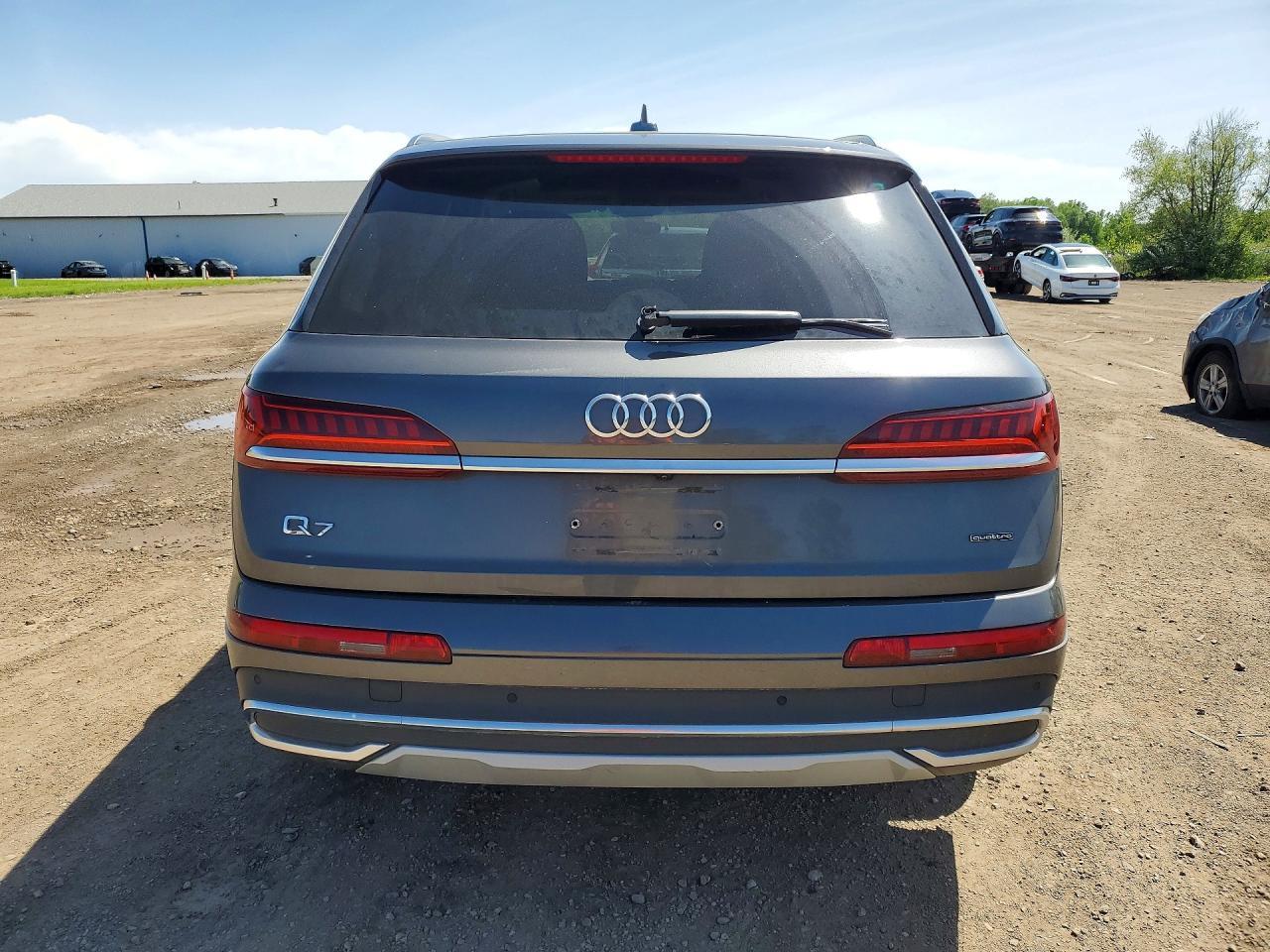 2022 Audi Q7 Premium Plus - Image 6