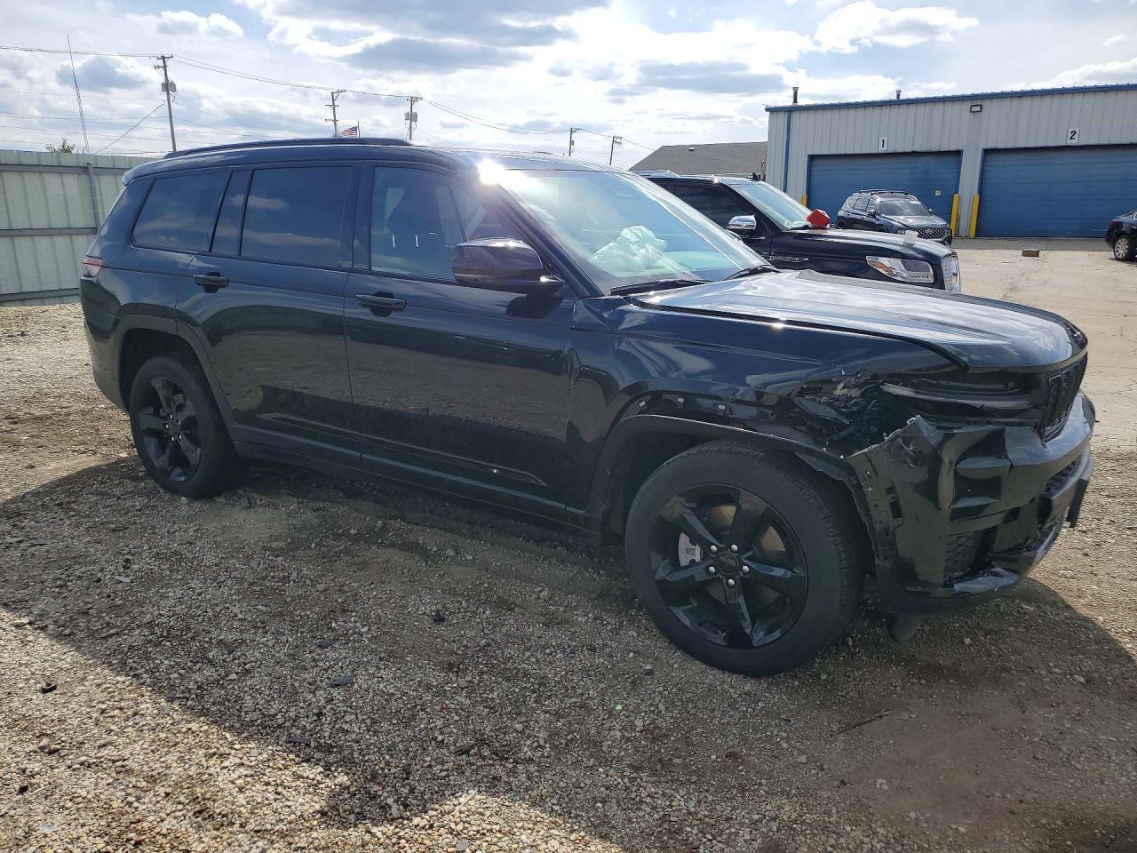 2025 Jeep Grand Cherokee L Laredo - Image 4