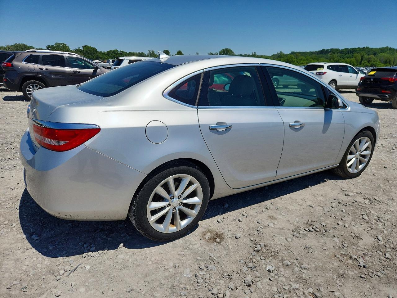 2012 Buick Verano - Image 3