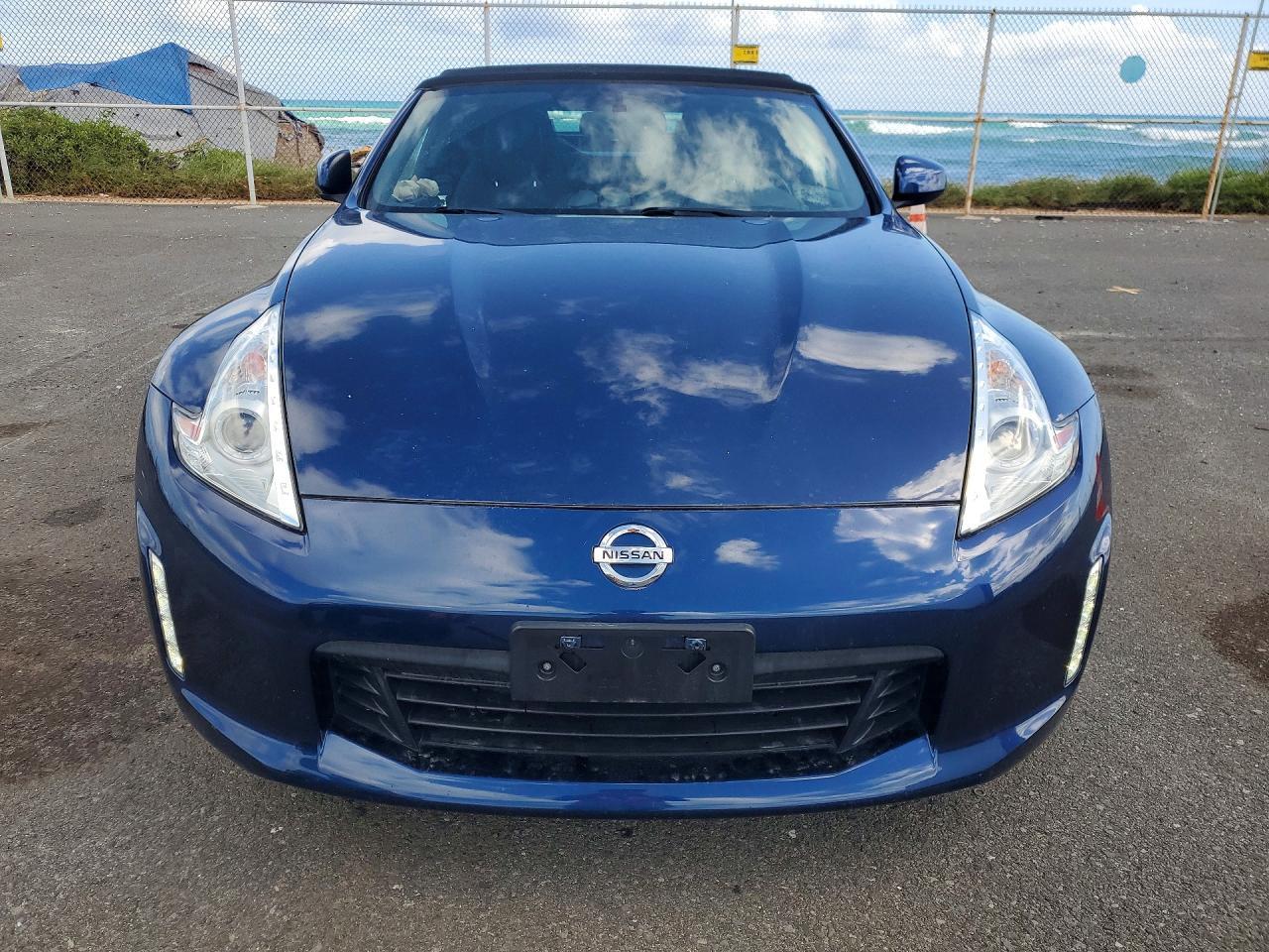 2015 Nissan 370Z Roadster Touring Sport - Фото 5