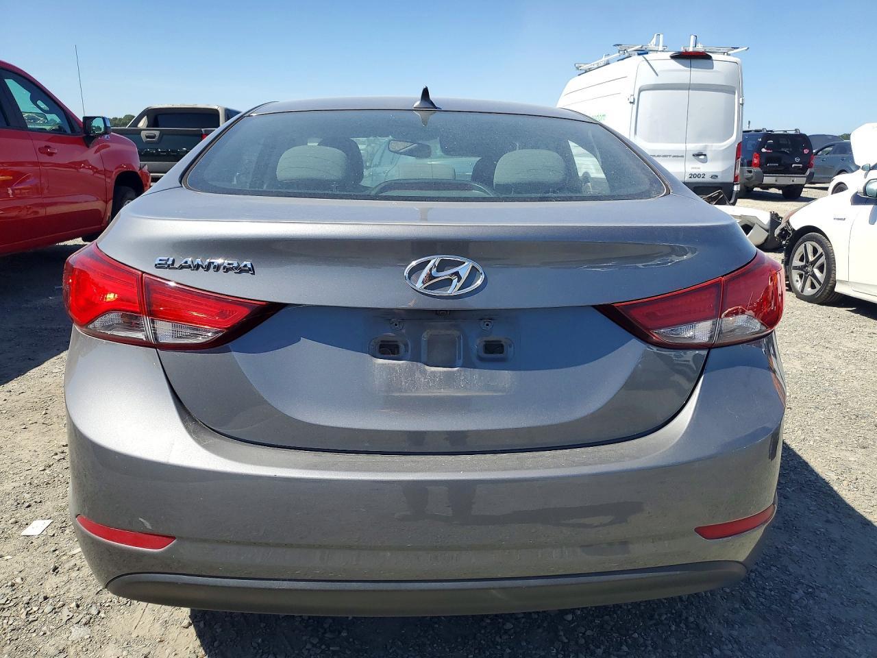 2014 Hyundai Elantra Se - Фото 6