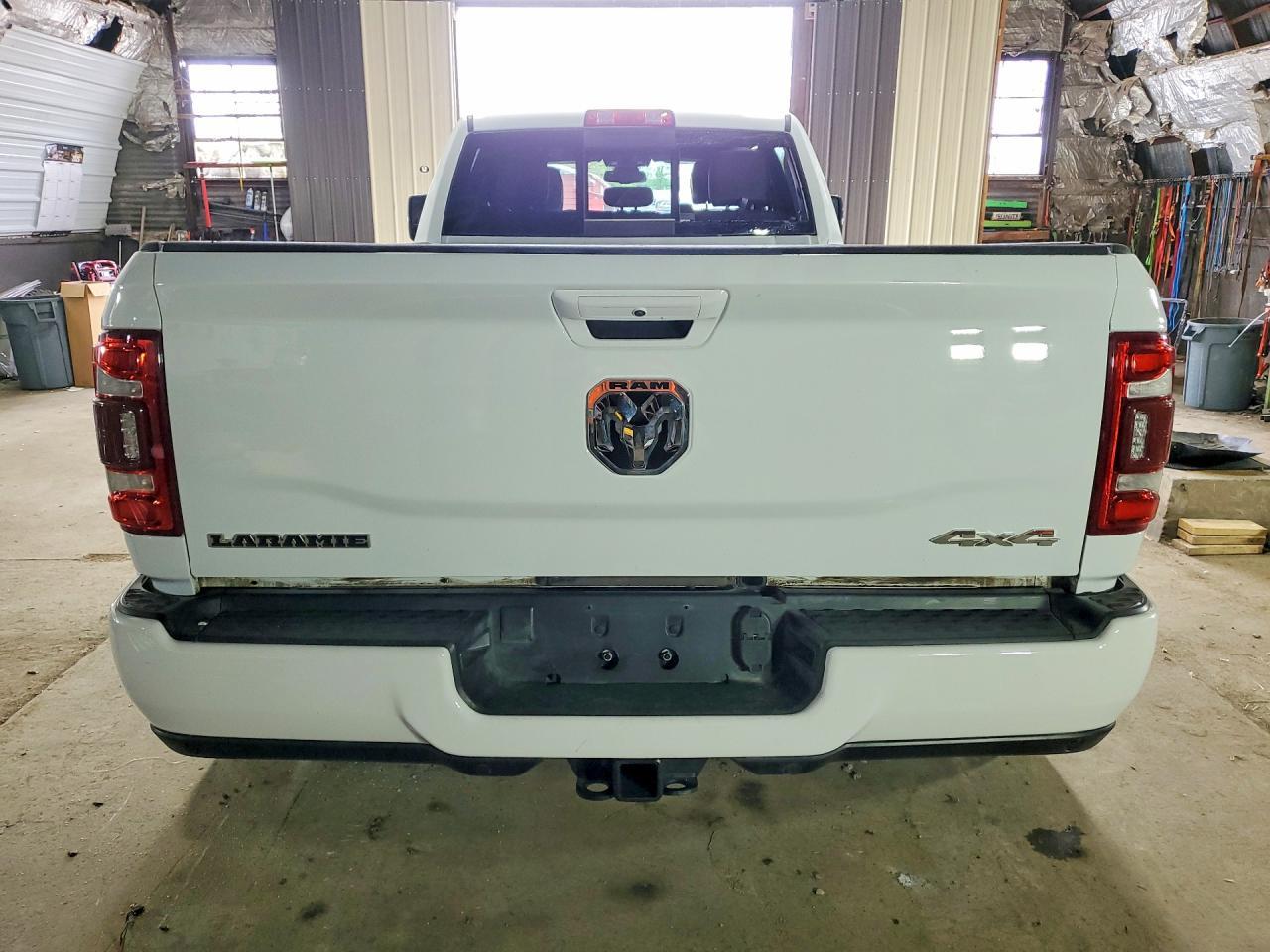 2023 Ram 3500 Laramie - Фото 6