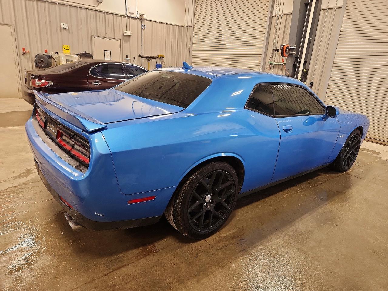 2015 Dodge Challenger Sxt Plus - Image 3