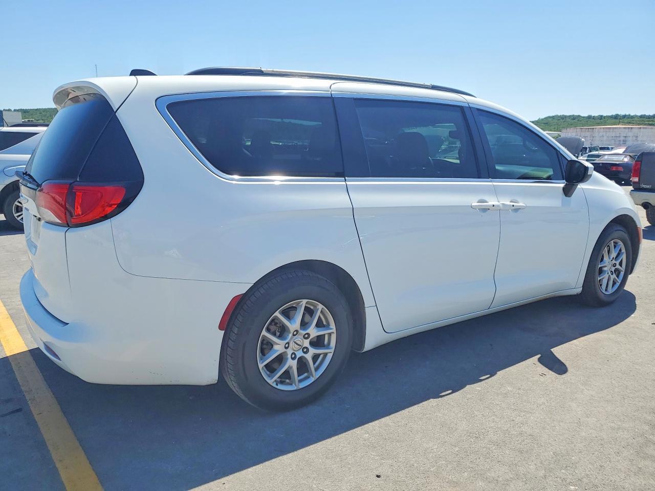 2021 Chrysler Voyager Lxi - Image 3